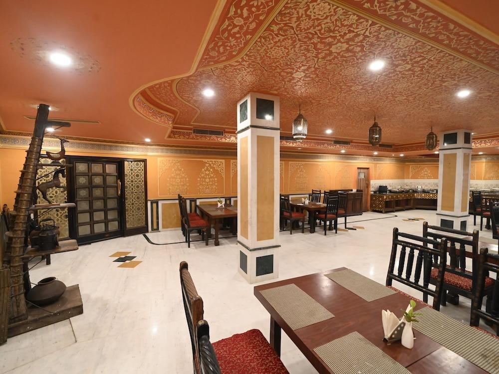 Hotel Fort Chandragupt ชัยปุระ ภายนอก รูปภาพ