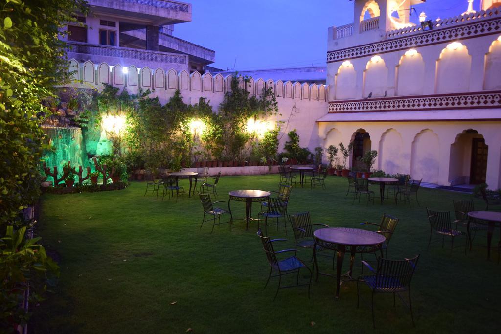 Hotel Fort Chandragupt ชัยปุระ ภายนอก รูปภาพ